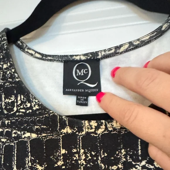 McQ by Alexander McQueen Animal Print
Bodycon Dress - Picture 7 of 10